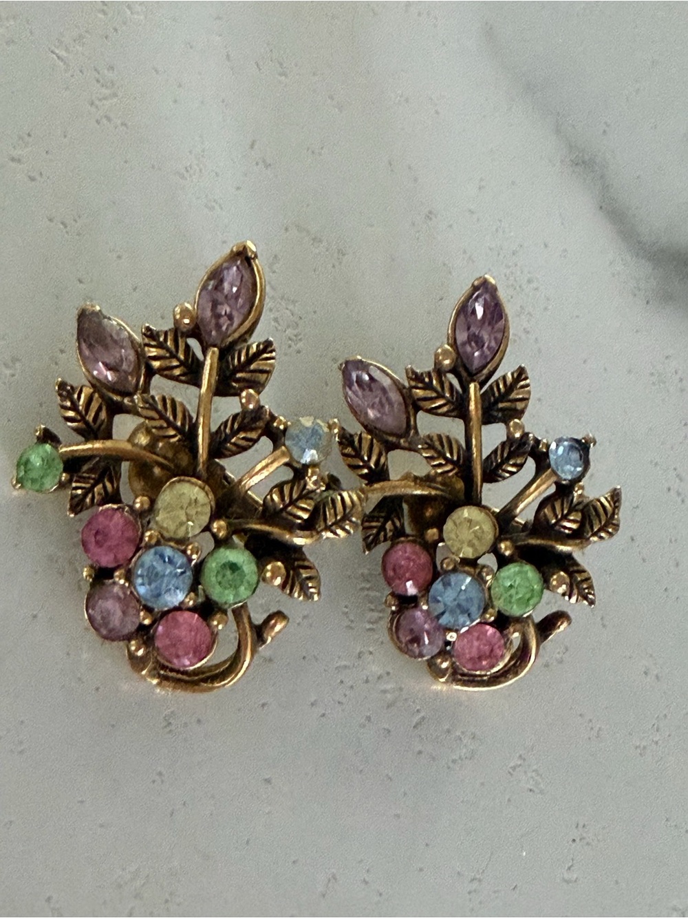 Vintage-Coro Multicolor Crystal Leaf Clip-On Earrings